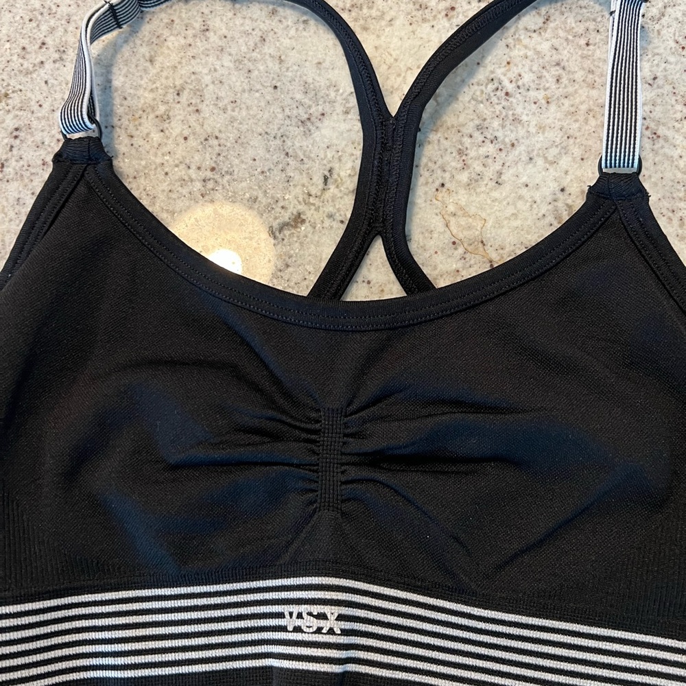 Victoria’s Secret Sports Bra Size Small - Picture 3 of 6